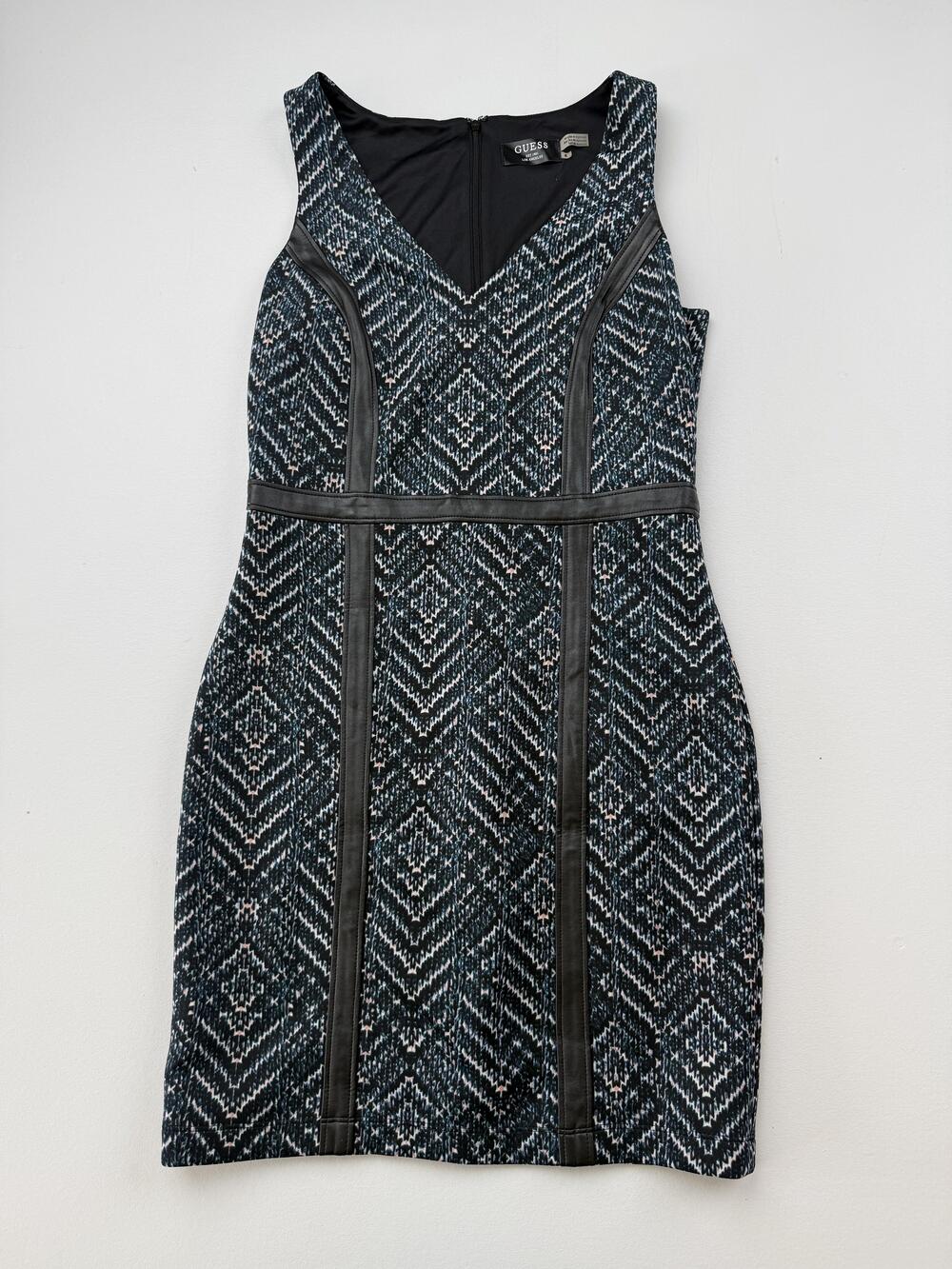 GUESS Dress Womens 6 Black Geometric Jacquard Sleeveless V Neck Sheath Short